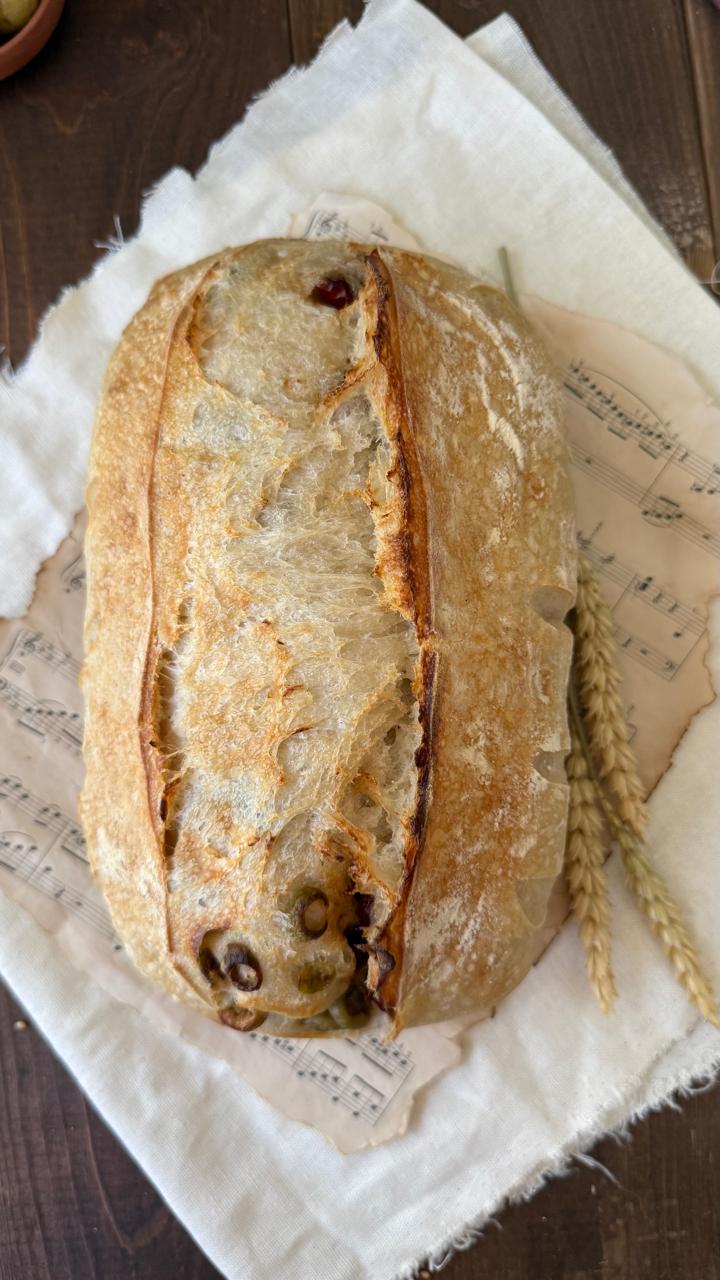 Sun-dried Tomatoes & Olives Bread — whole loaf
